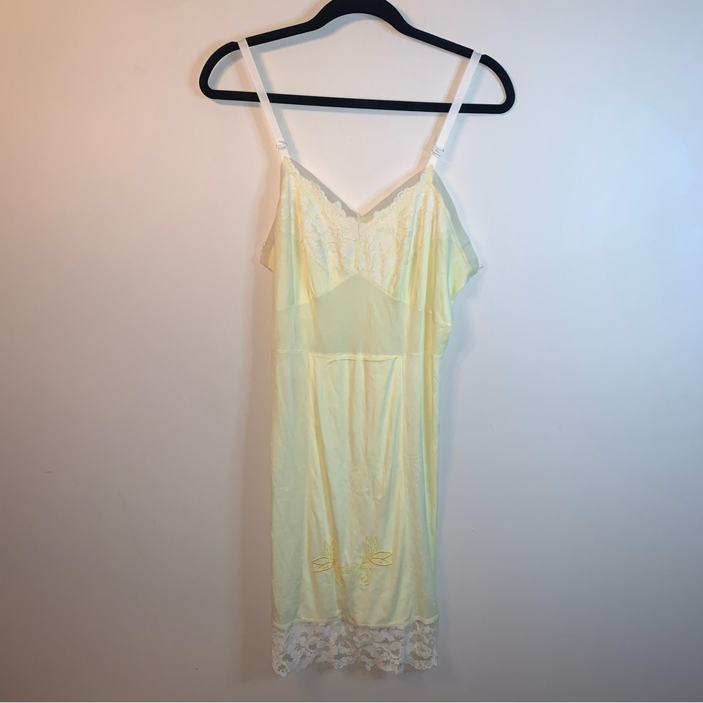Vintage Yellow Floral Embroidered Lace Mesh Chemise M